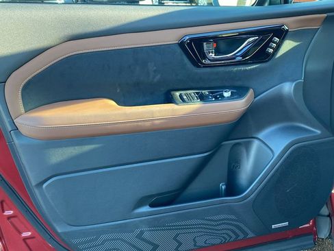 Used 2026 Subaru Forester Touring w/ Touring Package image 17