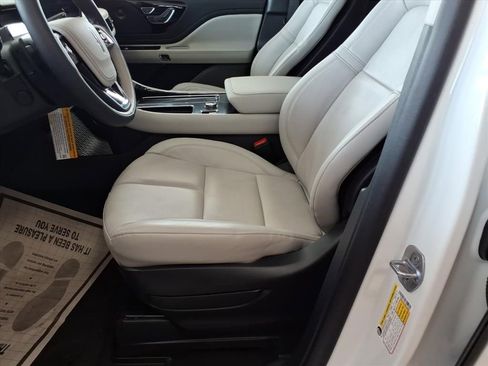 New 2025 Lincoln Aviator Reserve w/ Illumination Package AWD/4WD image 16