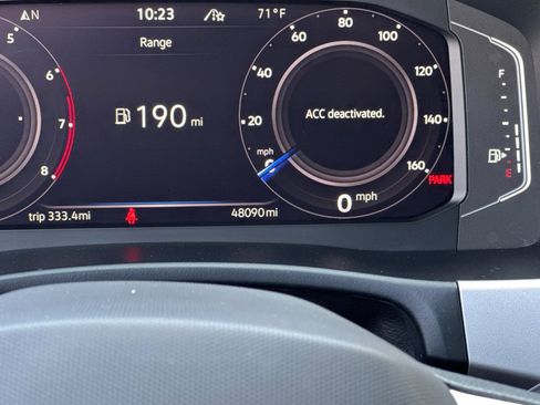 Used 2022 Volkswagen Atlas Cross Sport SE image 27