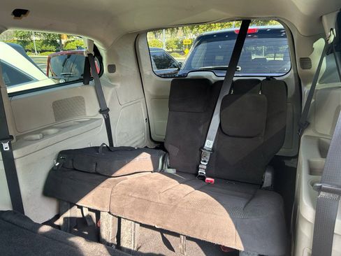 Used 2014 Dodge Grand Caravan American Value Package w/ UConnect Hands-Free Group image 18