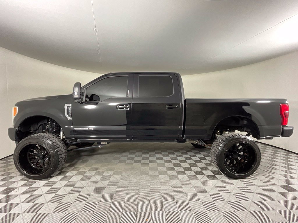 Used 2017 Ford F250 Platinum w/ Platinum Ultimate Package AWD/4WD image 6