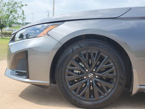 Certified 2025 Nissan Altima 2.5 SV w/ SV Special Edition Package FWD image 13
