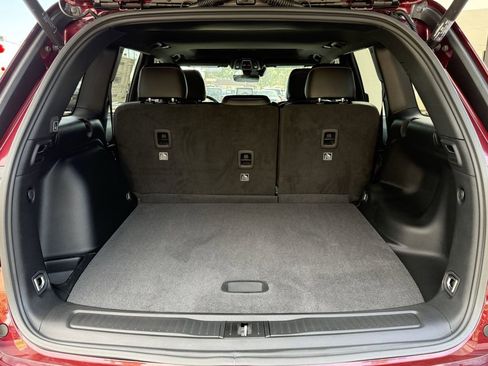 New 2025 Jeep Grand Cherokee Altitude image 36