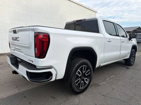 Used 2021 GMC Sierra 1500 AT4 w/ AT4 Value Package AWD/4WD image 2
