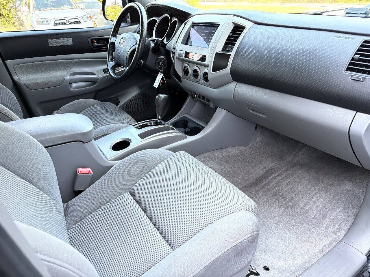 Used 2010 Toyota Tacoma 4x4 Double Cab w/ TRD Off-Road Pkg image 12