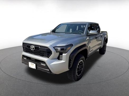 Used 2025 Toyota Tacoma TRD Off-Road AWD/4WD image 7