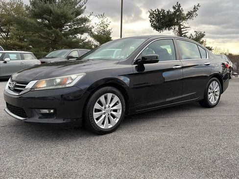 Used 2014 Honda Accord EX image 2
