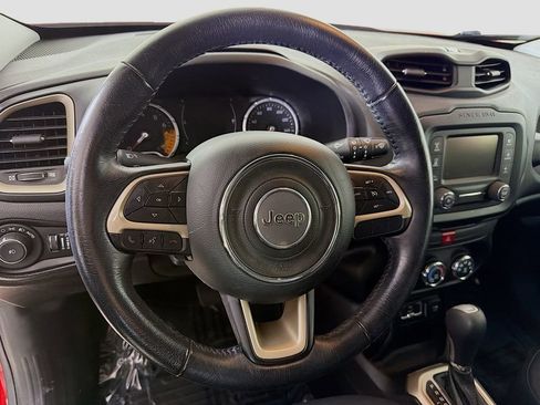 Used 2017 Jeep Renegade Latitude image 11