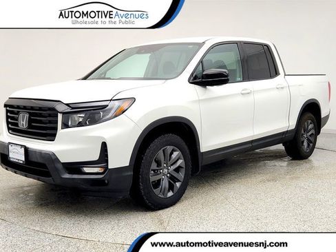 Used 2023 Honda Ridgeline Sport image 1