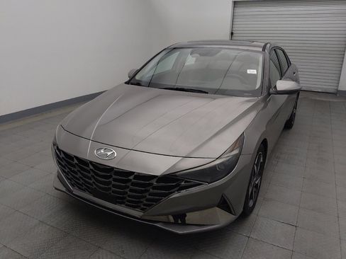 Used 2021 Hyundai Elantra Limited w/ Cargo Package FWD image 15