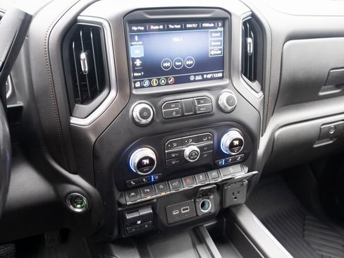 Used 2020 GMC Sierra 1500 AT4 image 3