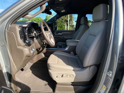 Used 2025 GMC Sierra 2500 SLT w/ SLT Premium Package image 31