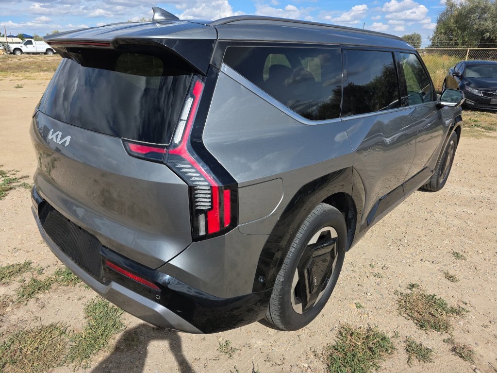 Certified 2024 Kia EV9 Land AWD/4WD image 5
