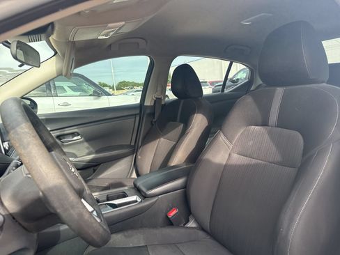Used 2024 Nissan Sentra SV FWD image 13