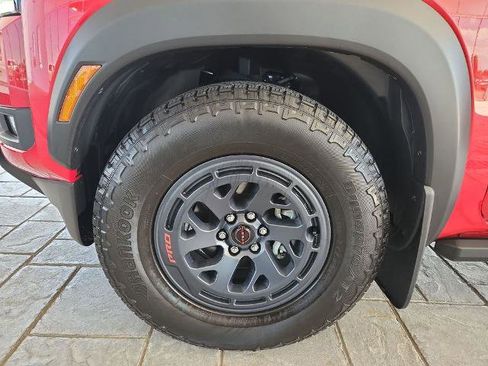 Certified 2025 Nissan Frontier Pro-X RWD image 29