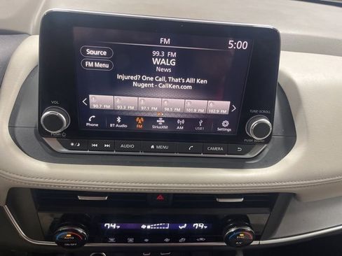 Used 2023 Nissan Rogue SV image 15