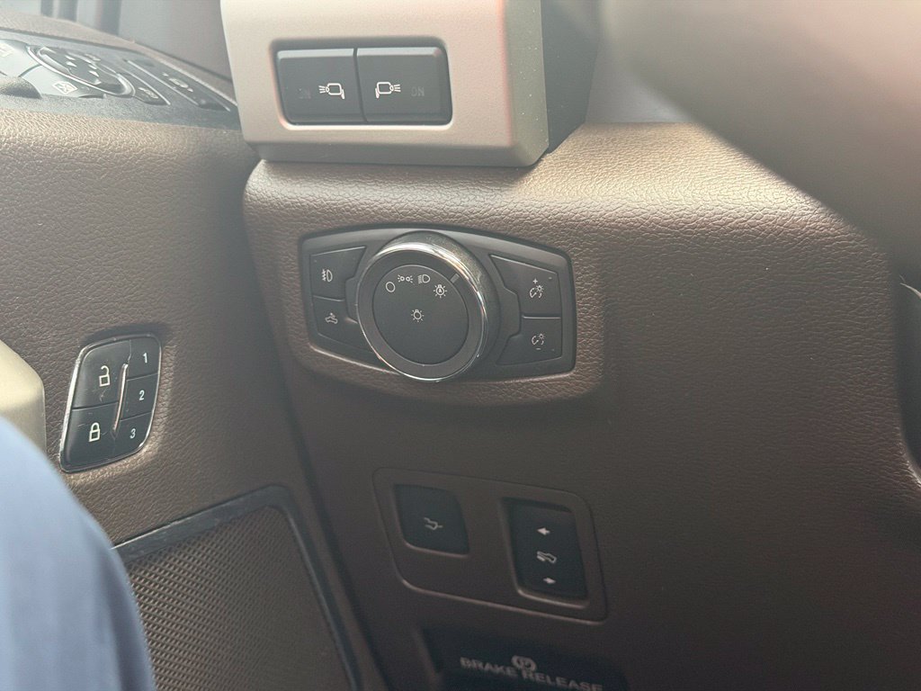 Used 2019 Ford F250 King Ranch w/ King Ranch Ultimate Package AWD/4WD image 23