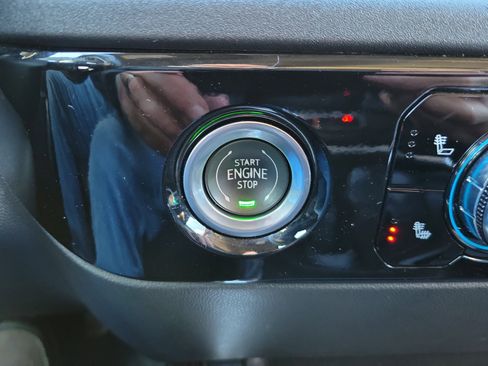 Used 2023 GMC Sierra 1500 Elevation image 27