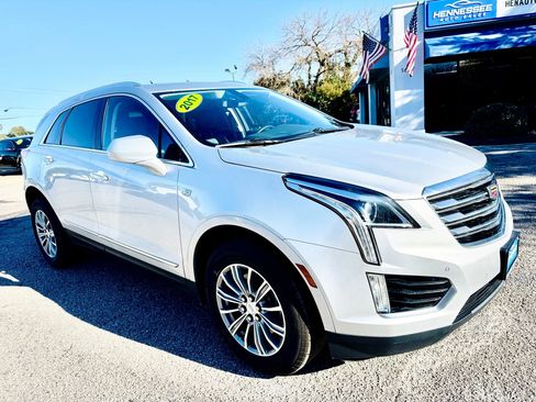 Used 2017 Cadillac XT5 Luxury image 1