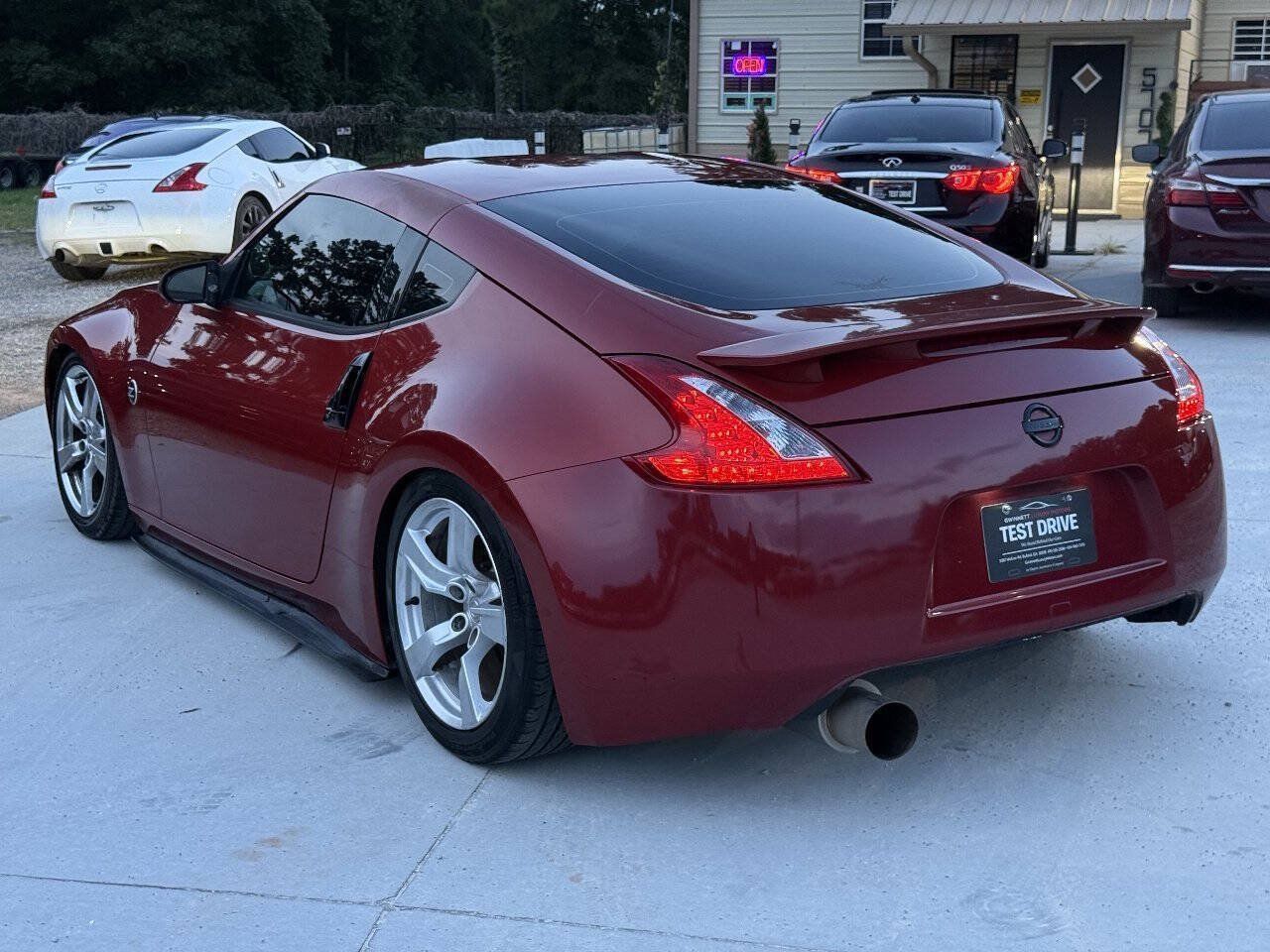 Used 2015 Nissan 370Z Coupe w/ Aerodynamics Package RWD image 8