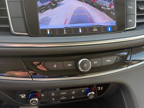 Used 2023 Buick Enclave Essence w/ Sound and Sites Package image 17