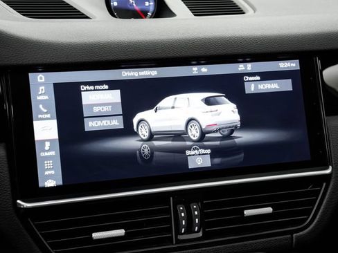 Certified 2021 Porsche Cayenne S AWD/4WD image 18