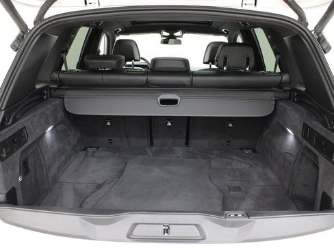 Used 2025 BMW X5 xDrive50e AWD/4WD image 32