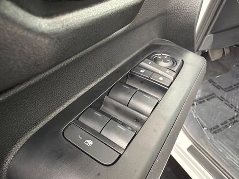 Certified 2026 Toyota Tacoma SR5 AWD/4WD image 20