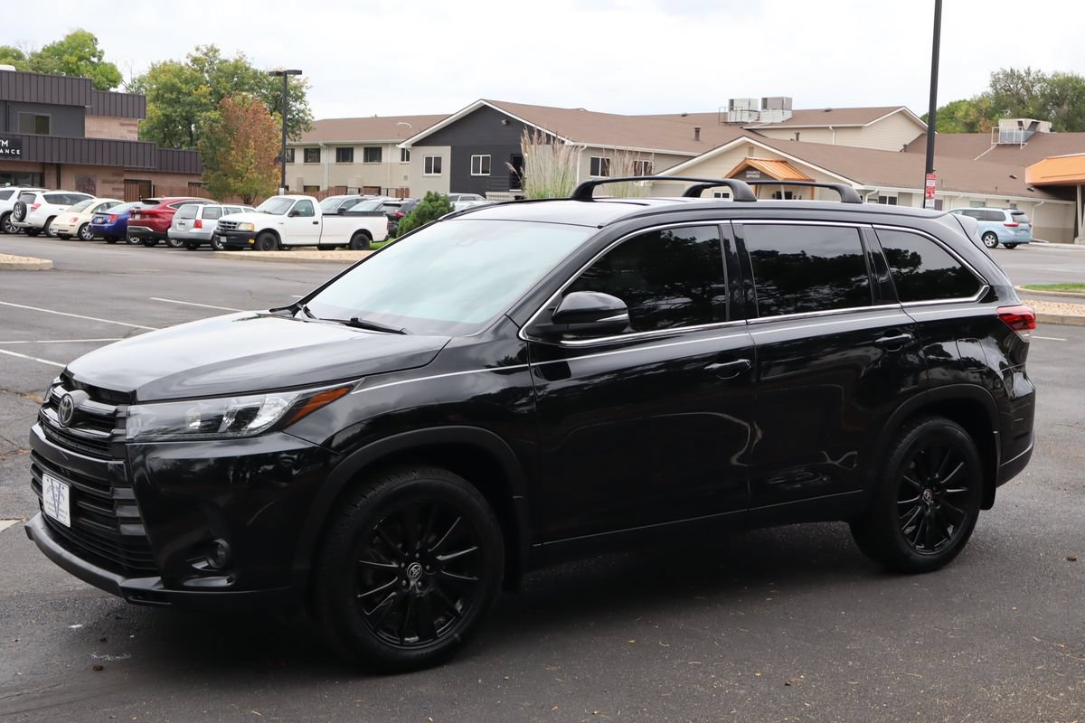 Used 2019 Toyota Highlander SE AWD/4WD image 10