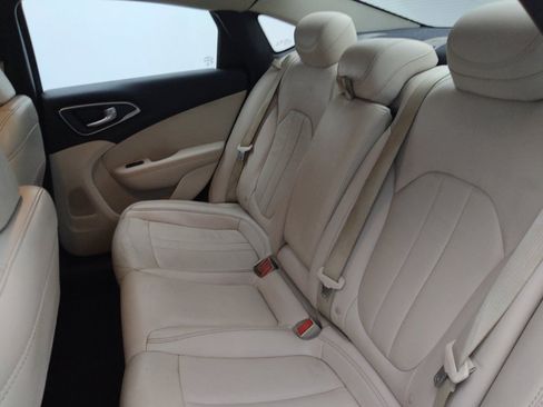 Used 2015 Chrysler 200 Limited w/ Convenience Group FWD image 18