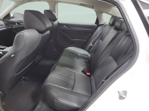 Certified 2022 Honda Accord Touring image 21