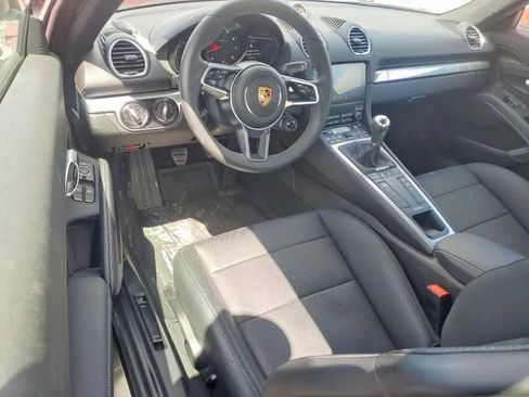 Used 2025 Porsche 718 Cayman image 8