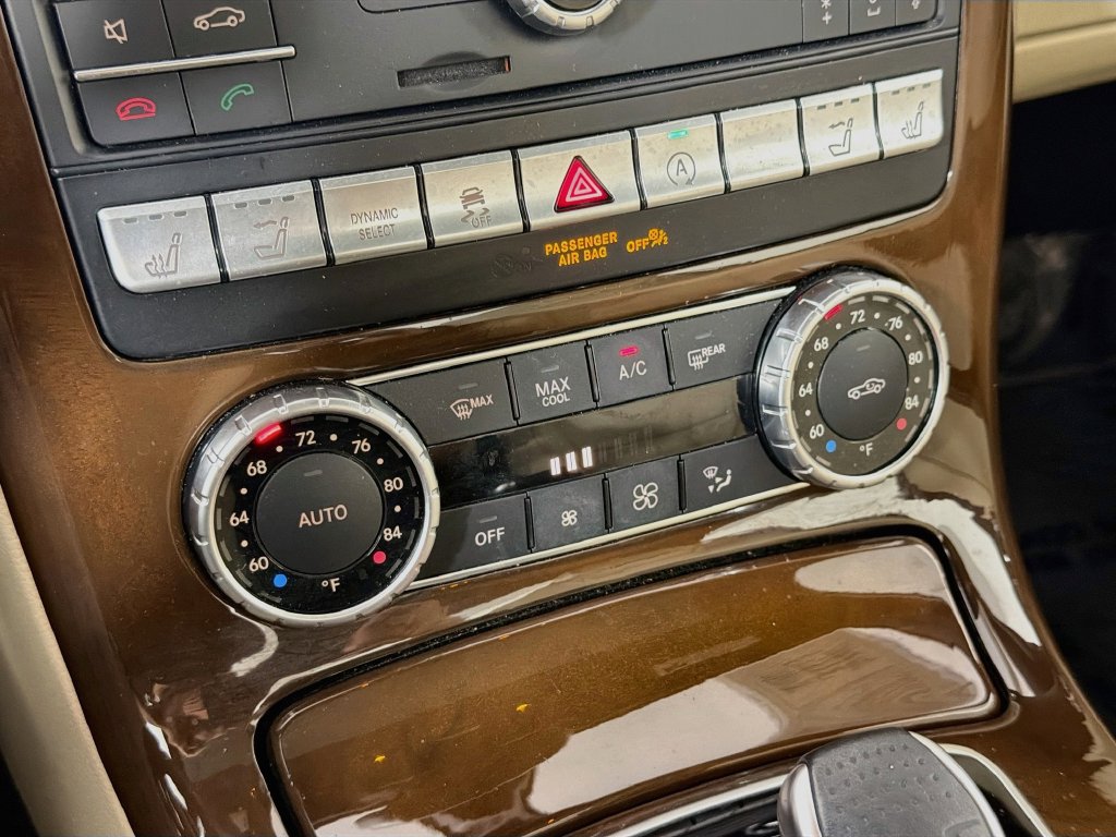 Used 2020 Mercedes-Benz SLC 300 w/ Premium Package image 15