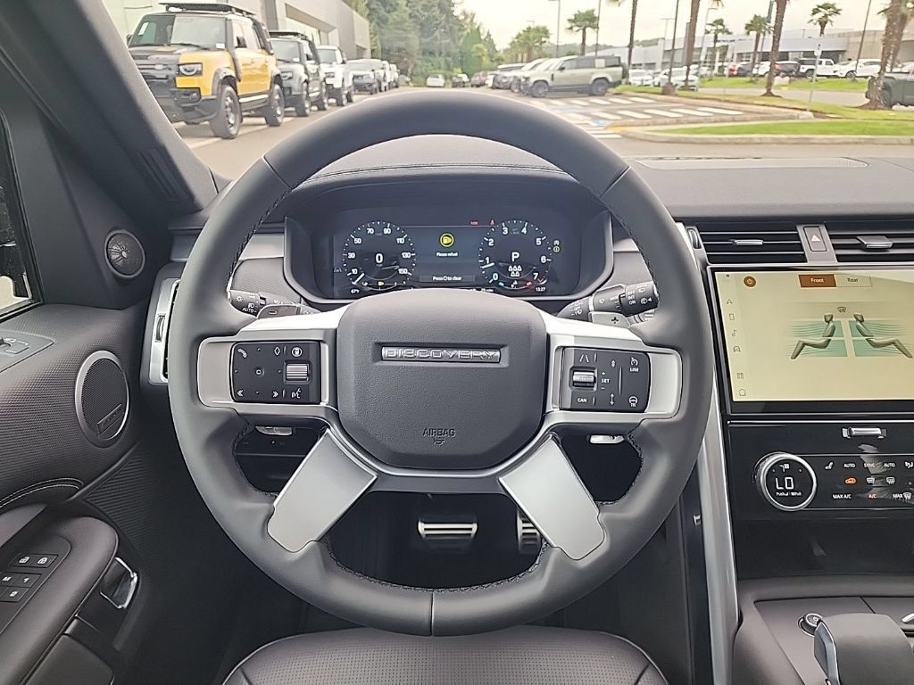 New 2026 Land Rover Discovery Limited Edition AWD/4WD image 24