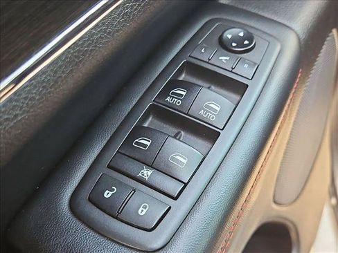 Used 2019 Jeep Grand Cherokee Trailhawk AWD/4WD image 11