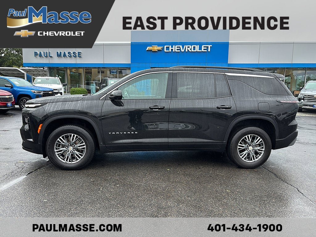 Used 2024 Chevrolet Traverse LT AWD/4WD image 4