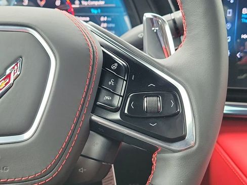 Used 2025 Chevrolet Corvette Z06 RWD image 25