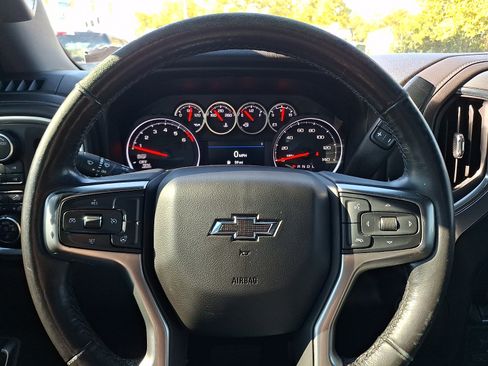 Used 2020 Chevrolet Silverado 1500 LT Trail Boss AWD/4WD image 18