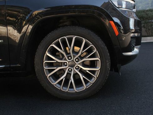 Used 2021 Jeep Grand Cherokee L Summit image 4