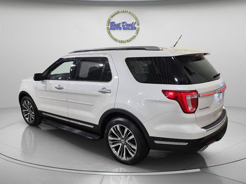 Used 2018 Ford Explorer Platinum AWD/4WD image 4