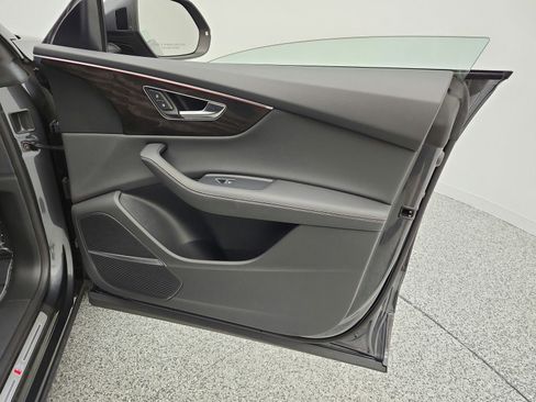 Used 2023 Audi Q8 Premium Plus w/ Premium Plus Package image 22