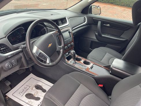 Used 2014 Chevrolet Traverse LT image 8