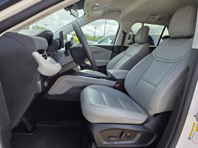 Used 2025 Ford Explorer Active w/ Active Comfort Package RWD image 14