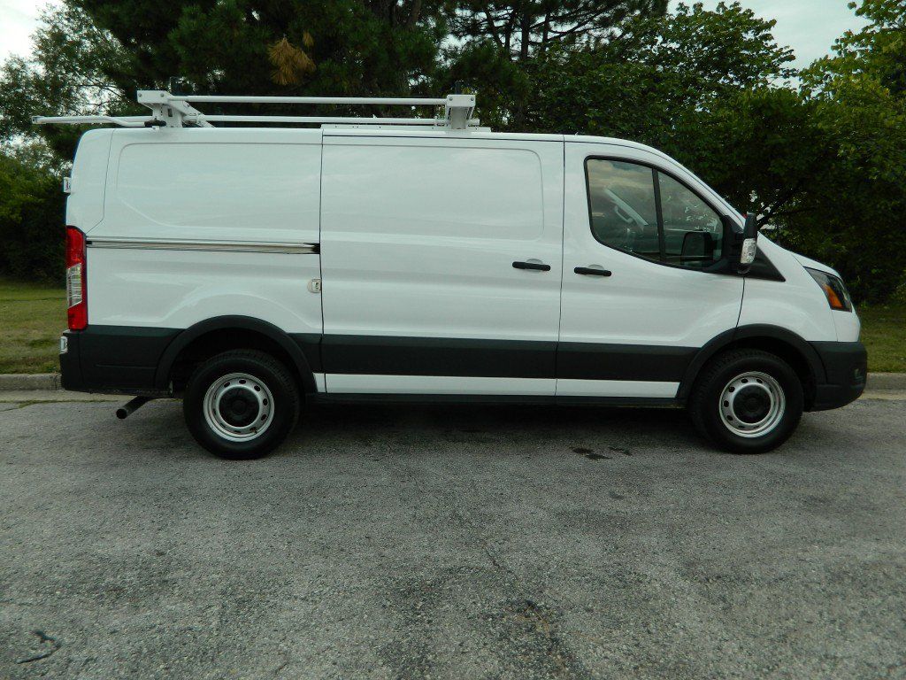 Used 2023 Ford Transit 250 Low Roof RWD image 5
