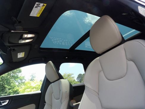 New 2026 Volvo XC60 B5 Plus w/ Protection Package Premier image 20