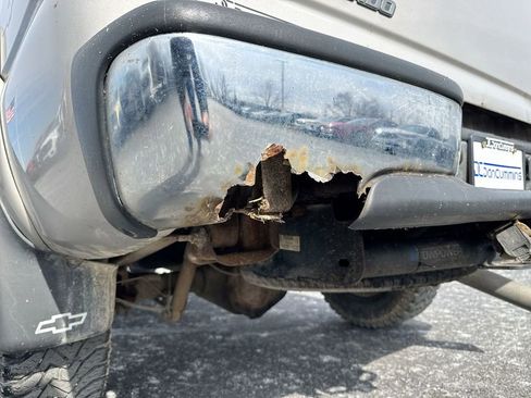 Used 2005 Chevrolet Silverado 2500 LT w/ Heavy-Duty Power Package image 37