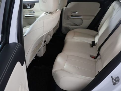 Used 2024 Mercedes-Benz GLA 250 4MATIC w/ Winter Heating Package image 20