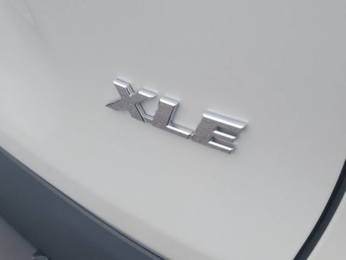 Used 2025 Toyota RAV4 XLE Premium FWD image 7