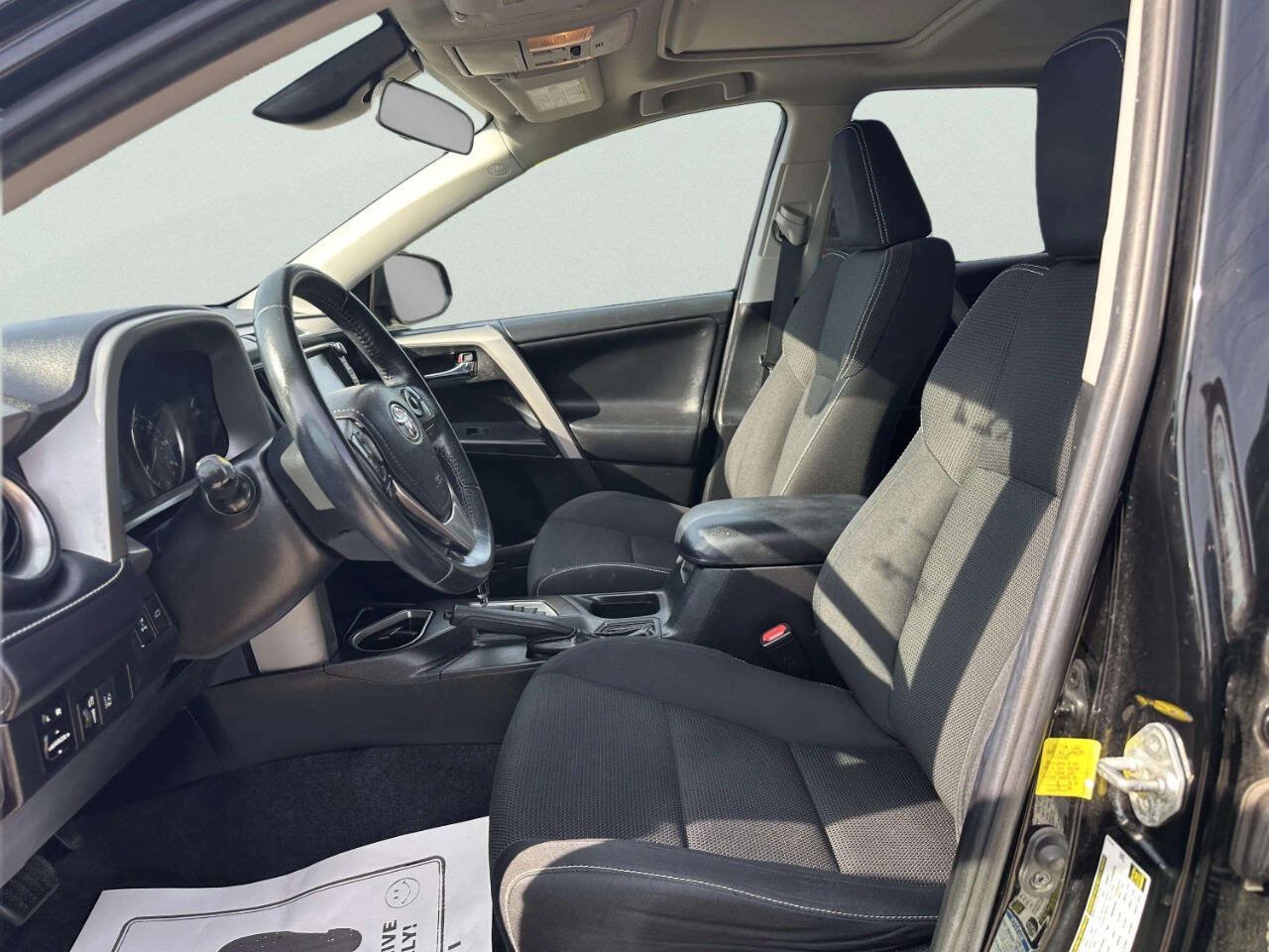 Used 2016 Toyota RAV4 XLE w/ Convenience Package AWD/4WD image 15