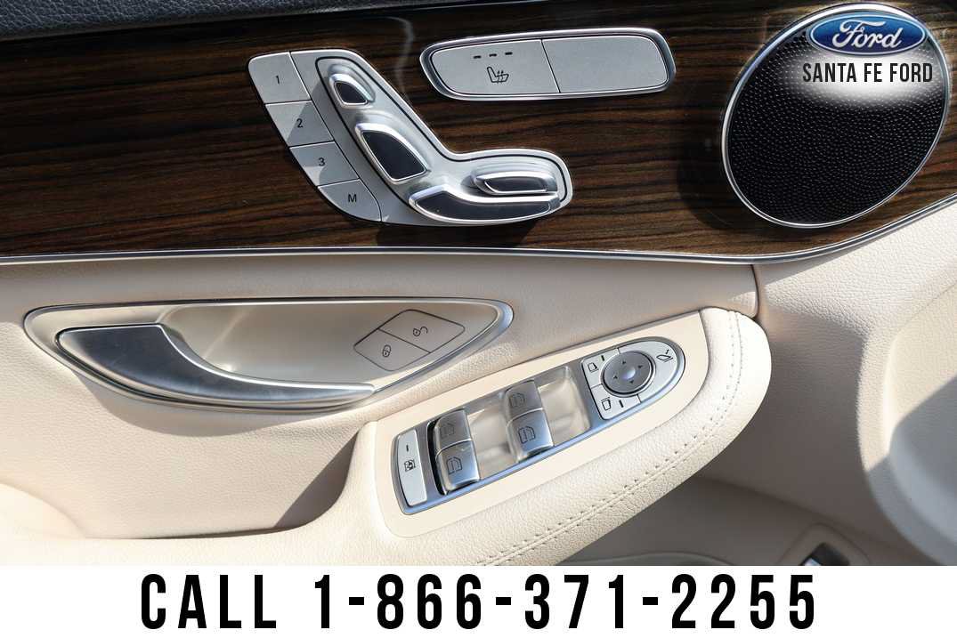 Used 2019 Mercedes-Benz C 300 Sedan image 12